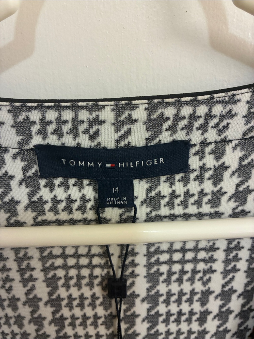 NWT Tommy Hilfiger Black & White Houndstooth Wrap Dress Sz 14 - Picture 3 of 12
